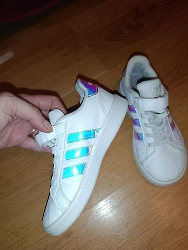 Adidas patike za devojcice 29broj