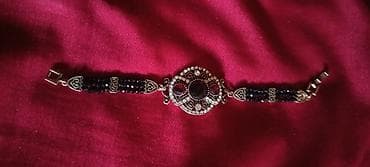 Prelepa narukvica, fini rad i prelepi kamenčići, unikatna na lalafo.rs Prelepa narukvica, fini rad i prelepi kamenčići, unikatna