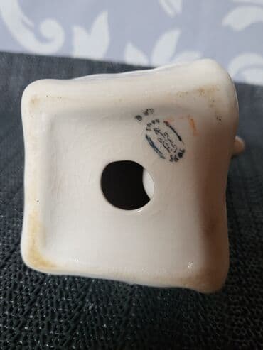 velike svece: Porcelanska nova figura veverice 70te. Figura nova sve na njoj je — 13