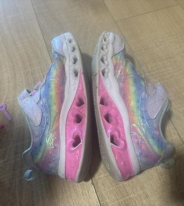 patike svecane: Dečije patike Skechers Heart Lights – šarene svetleće patike sa srcima — 3