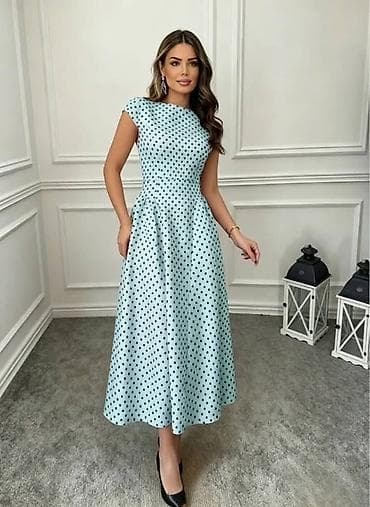 sandro ferrone beograd: Ženska duga haljina midi haljina na tufne
S m l
3000din — 6