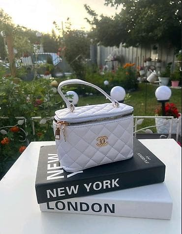 Torbe chanel
16x11
Cena 3100 din
💋 na lalafo.rs Torbe chanel
16x11
Cena 3100 din
💋