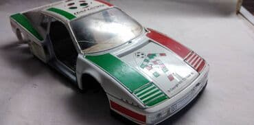 vw buba maketa: Burago Testarosa za delove — 1