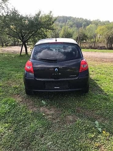 lazni alarm za auto: RENAULT CLIO 1.5DCI 2009. GOD. - KOMPLETAN AUTO U DELOVIMA — 3