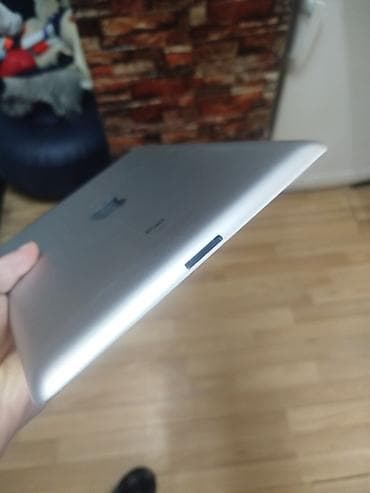 Modemi, ruteri i mrežni uređaji: Apple iPad (64 GB, Wi‑Fi + 3G) - Ekran 9.7" (Retina generacija sa — 6