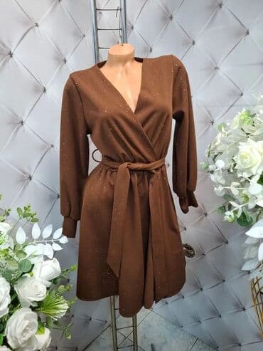 Donji delovi trenerke: I 12. Haljine 3300 — 1