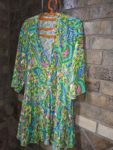 L, color - Multicolored, Short sleeves at lalafo.rs L, color - Multicolored, Short sleeves