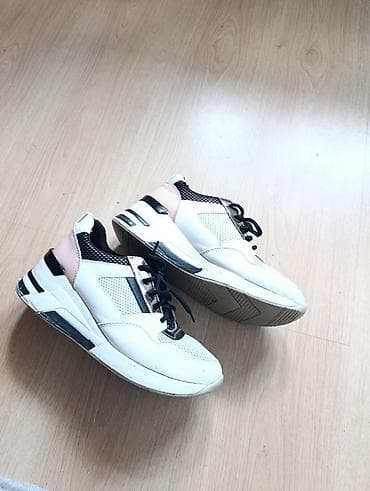 guess duboke patike: Ženske patike – Tom Tailor - Model: platform patike sa vezivanjem - — 2