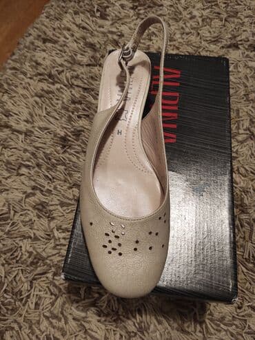 sandale platforma ccc: Sandals, Alpina, 40 — 4