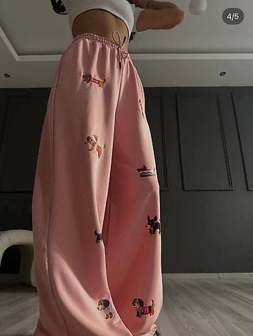 carape 40 dena: Hit 🍀 Ženske široke trenerke sa printom pasa - Model: široke — 1