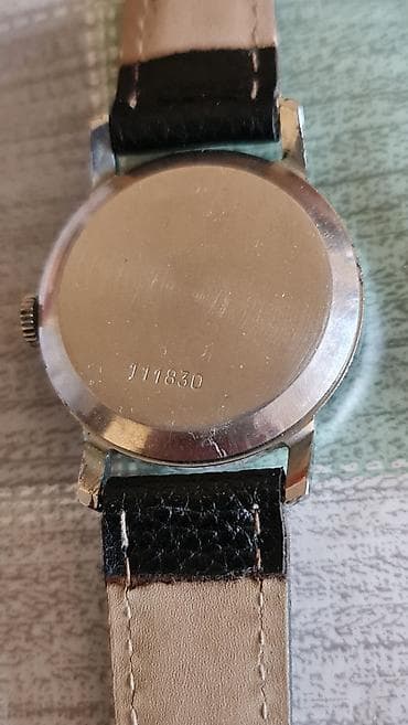 komandirski satovi prodaja: Ručni sat Pobeda – mehanički, ručno navijanje - Brend/model: „Победа” — 3