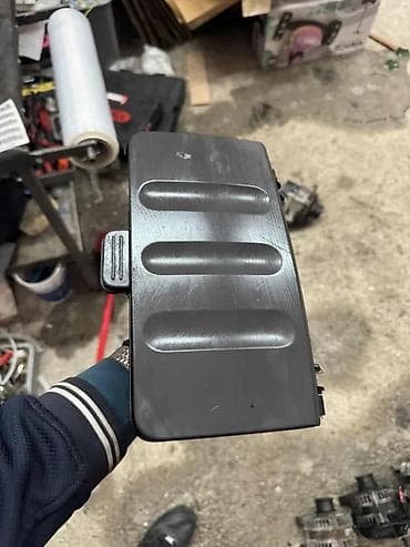 POKLOPAC KASETA ISTRUMENT TABLE FORD FUSION | Poklooac tabke fird na lalafo.rs POKLOPAC KASETA ISTRUMENT TABLE FORD FUSION | Poklooac tabke fird