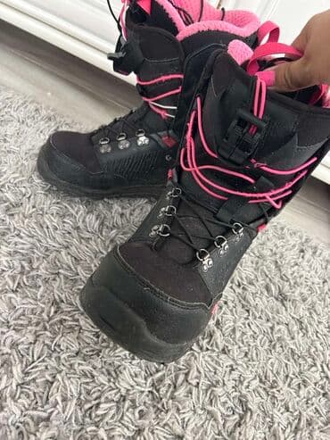 Flat shoes: High boots, 39 — 3