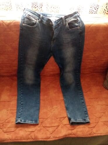 Jeans: 32br farke. Uzivo jako lepe 1000din — 3