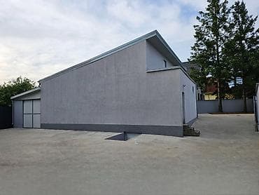 stanovi batajnica izdavanje: IZDAJEM ILI PRODAJEM POSLOVNI PROSTOR 250m2 i 4 ari placa. Objekat — 4