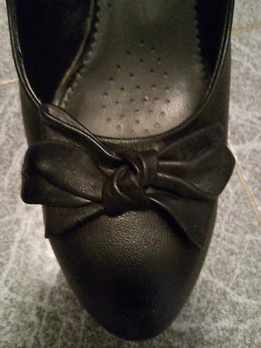 salonke ljubicaste: Dva para zenskih cipele cena po paru 500 din jedne su potpuno nove — 4