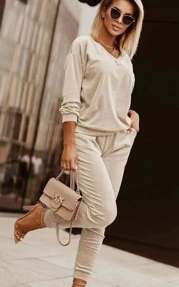 plisane trenerke za punije dame: Plišana trenerka: 3000 dinara — 4