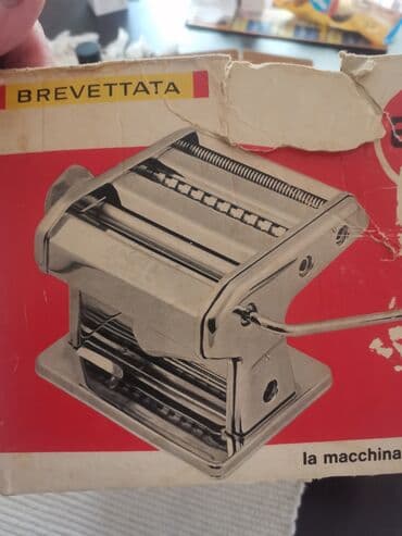 Furniture: Masina za pravljenje rezanaca rosfraj u kutiji par puta koristena jako — 1