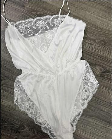 Prelep bodi, veličine 44