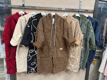 karl lagerfeld dukserica: 2700
Bm — 1