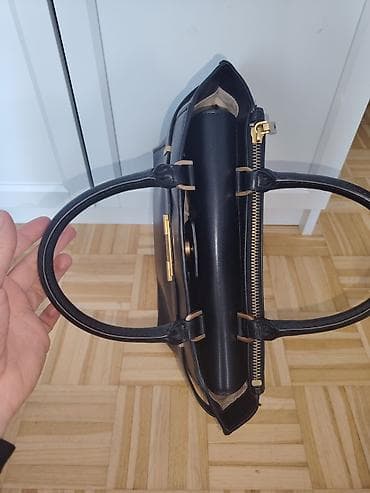 guess braon torba: GUESS torba za rame/ruku – elegantan model u crnoj boji - Materijal — 5