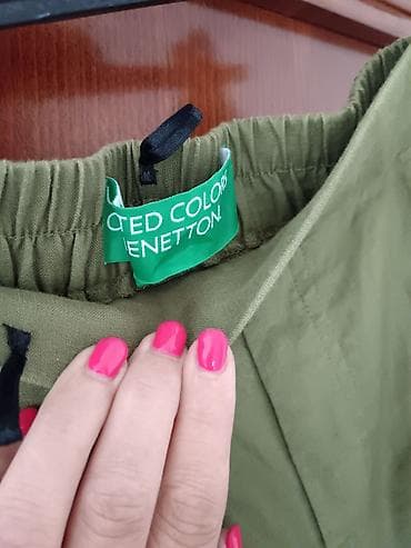 Pants: United Colors of Benetton ženske pantalone - Model: ležerne, ravne — 2