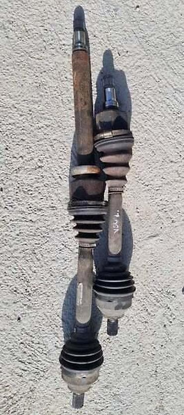 naslon za ruku univerzalni: POLUOSOVINA LEVA ZA VOLVO V50 OD 2004. DO 2008. GOD. | Leva — 1