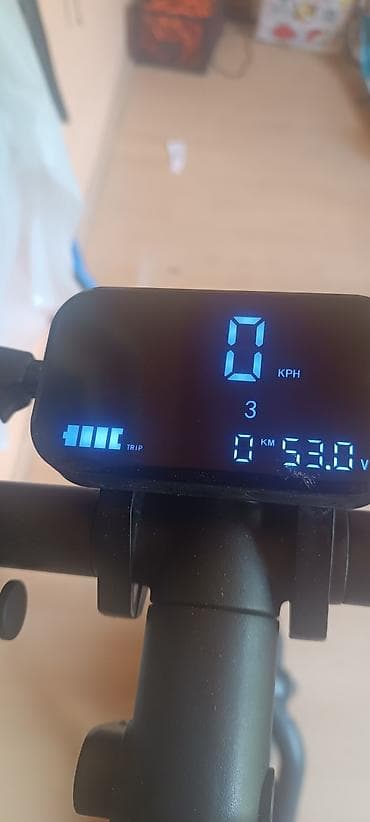 dobos snizenja: Električni trotinet NAVEE N65– gradski model sa ekranom i kočionim — 3