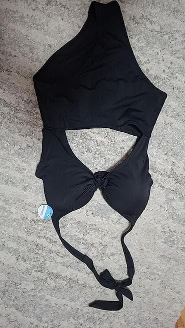 stvari za maturu: Jednodelni kupaći kostim – crni, asimetrični - Model: jednodelni sa — 2