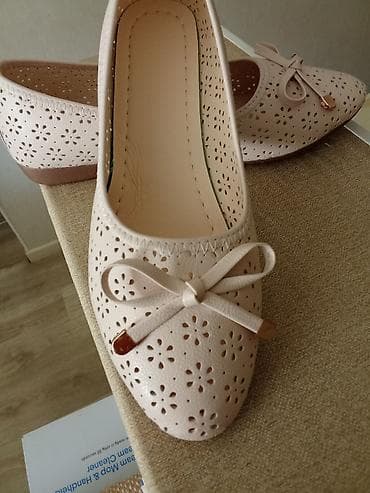 Nove prelepe bež baletanke 40 broj. Unutrašnje gazište 25,5cm na lalafo.rs Nove prelepe bež baletanke 40 broj. Unutrašnje gazište 25,5cm