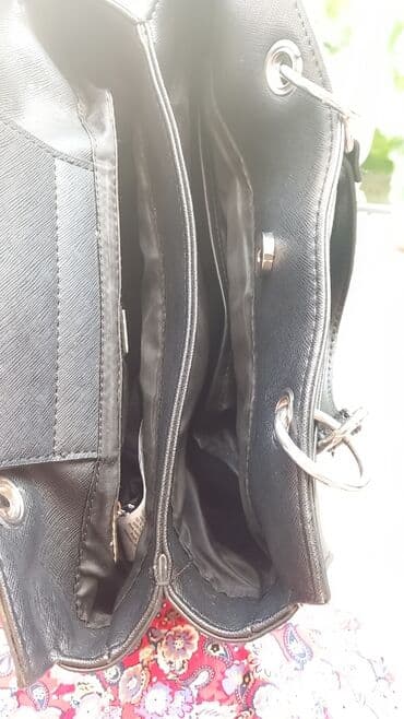 torba sa sljokicama: Elegantna torbica, Guess, Materijal: Veštačka koža — 6