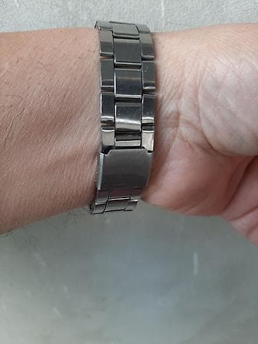 sat timberland: Faz hromo 16 anologni sat ispravan jako lep model sata sat je original — 3