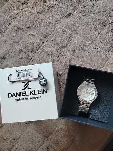 dzemper sa srcima: Daniel Klein ženski ručni sat, elegantan hrom/srebrni ton. - Kućište — 5