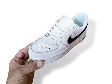 patike tom tailor: Nike Air Force patike – bele sa crnim Swoosh logotipom za decu. - — 3