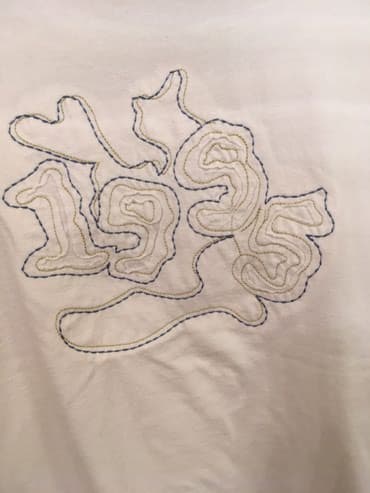 beli komplet sako i pantalone: Kvalitetna bela majca, tfy product, veličina L, sa diskretnim vezom na — 3