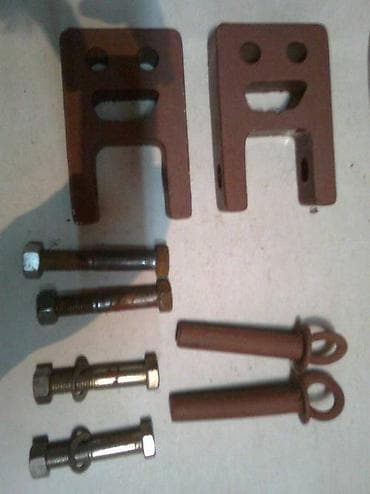 Prodajem 2 komada poteznica sa slike, debljine 40mm x 90mm x 140mm na lalafo.rs Prodajem 2 komada poteznica sa slike, debljine 40mm x 90mm x 140mm