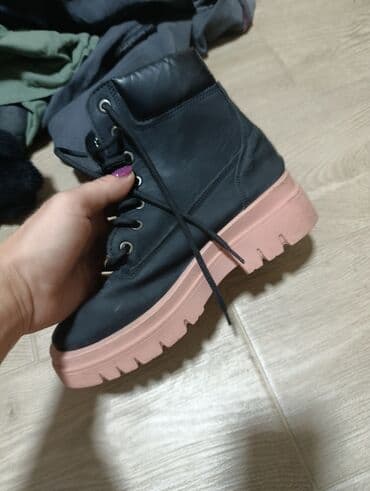 kratke cizme na pertlanje: Čizme, 37 — 2