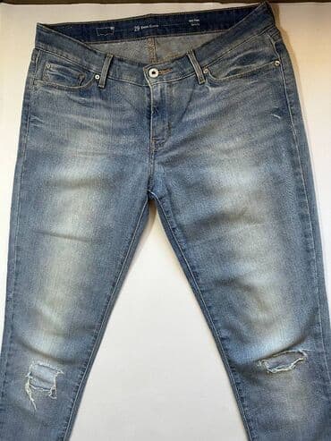 pazarske farmerke cena: LEVIS - original, predobre blede Leviske u odličnom stanju. Srednji — 6