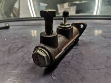 bmw 5 серия 530i mt: Gornji cilindar kvacila Lada 7, Lada Niva br.1 Polovno, očuvano — 3