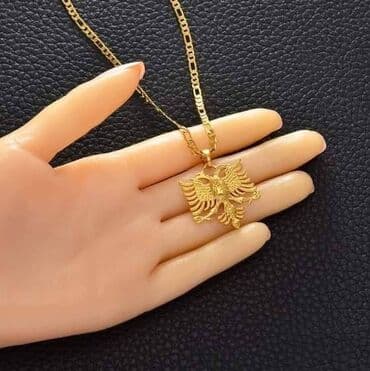 srpski grb lanac: Lanac sa priveskom
Cena 1300din — 10