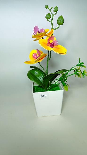 komode za spavaću sobu: Dekorativna veštačka orhideja u saksiji - Realistična žuta orhideja — 3