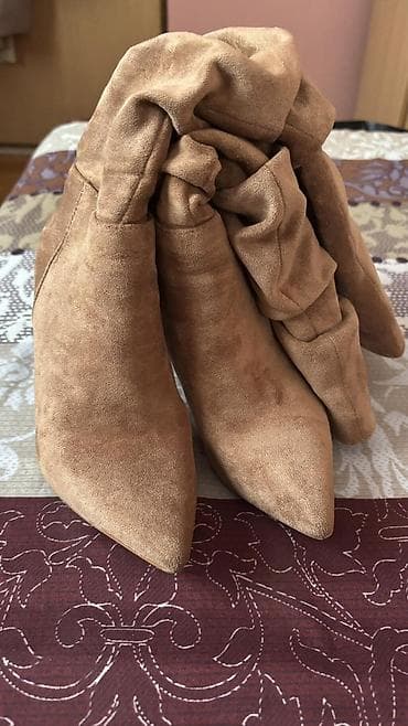 Sandals: High boots, 36, color - Beige — 2