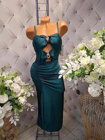 Elegantna midi haljina sa bretelama i ukrasnim draguljima - Dužina