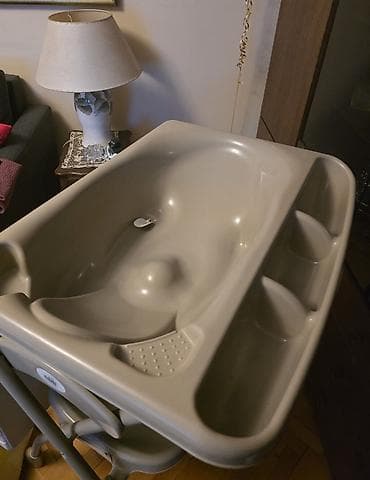 intex slauf za bebe: Cam Volare pult za presvlačenje sa kadicom Prodajem Cam Volare pult — 3