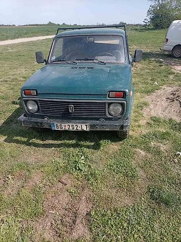 protokomer golf 4: Lada Niva 4x4 – terenski klasik - Karoserija: trovratna, zelena boja — 3