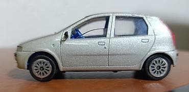 rc formula 1: Metalni model automobila – Fiat Punto (Mk2), srazmera približno 1:43 — 5