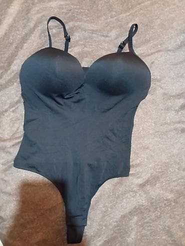 dhgate balenciaga triple s: H&M ženski bodi – crni, model sa korpama i tangama m/l - Brend — 6