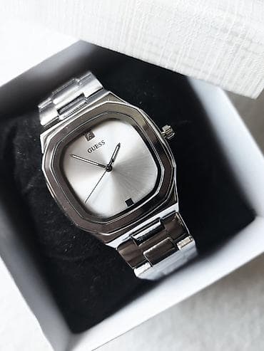 helena vera brand: Fantastičan Guess sat u srebrnoj, ili zlatnoj boji (kombinacija zlatne — 3