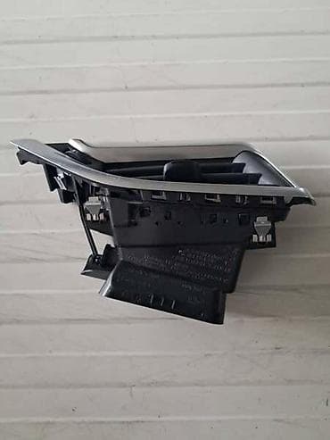 auto crni leskovac: LEVA RESETKA VENTILACIJE ZA PEUGEOT 208, 2008 OD 2013. DO 2019. GOD — 1