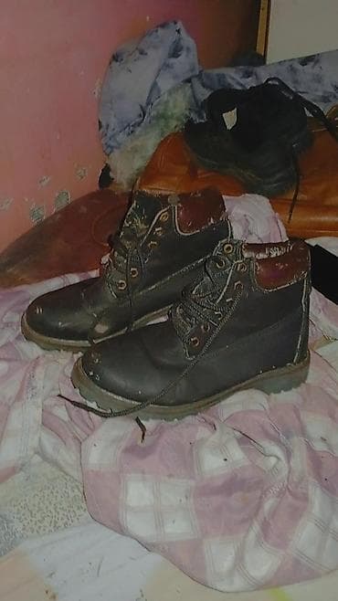 Muške kožne zimske čizme sa pertlama - Materijal: gornjište od